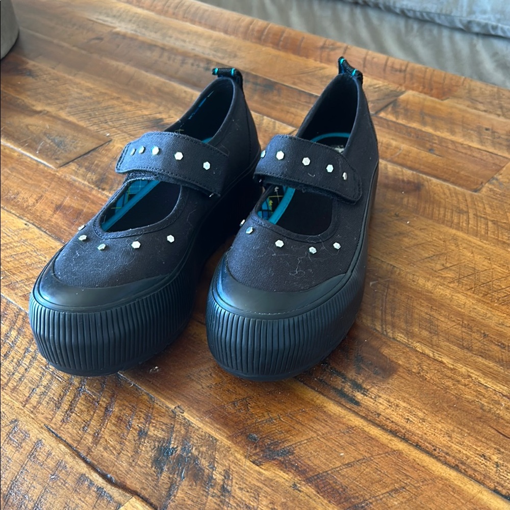 Keds Monster High Black Canvas flats/sneakers slip on with Velcro